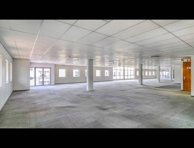 556M² BUSINESS CENTRE TO LET IN MORNINGSIDE